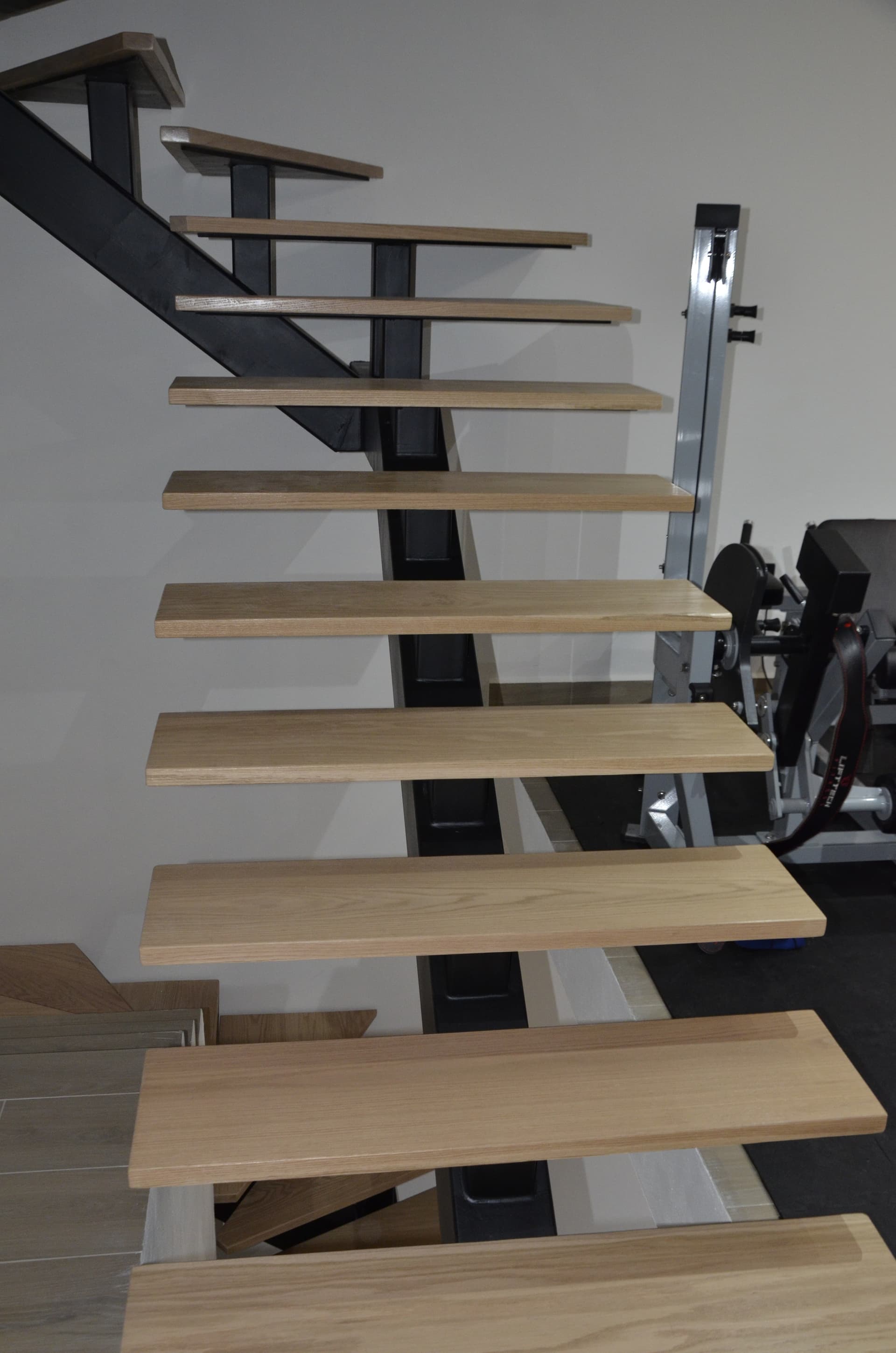 Escaleras Arquitectónicas de Encino y Acero — thumbnail 3
